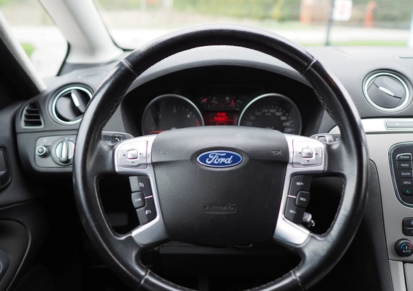 Ford S-Max cena 32900 przebieg: 253000, rok produkcji 2011 z Stawiszyn małe 596